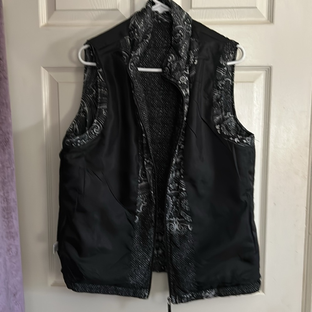 CB Established 1962 Womens Puffer Vest Handkerchief print Zip Up Lined B… - Picture 6 of 16